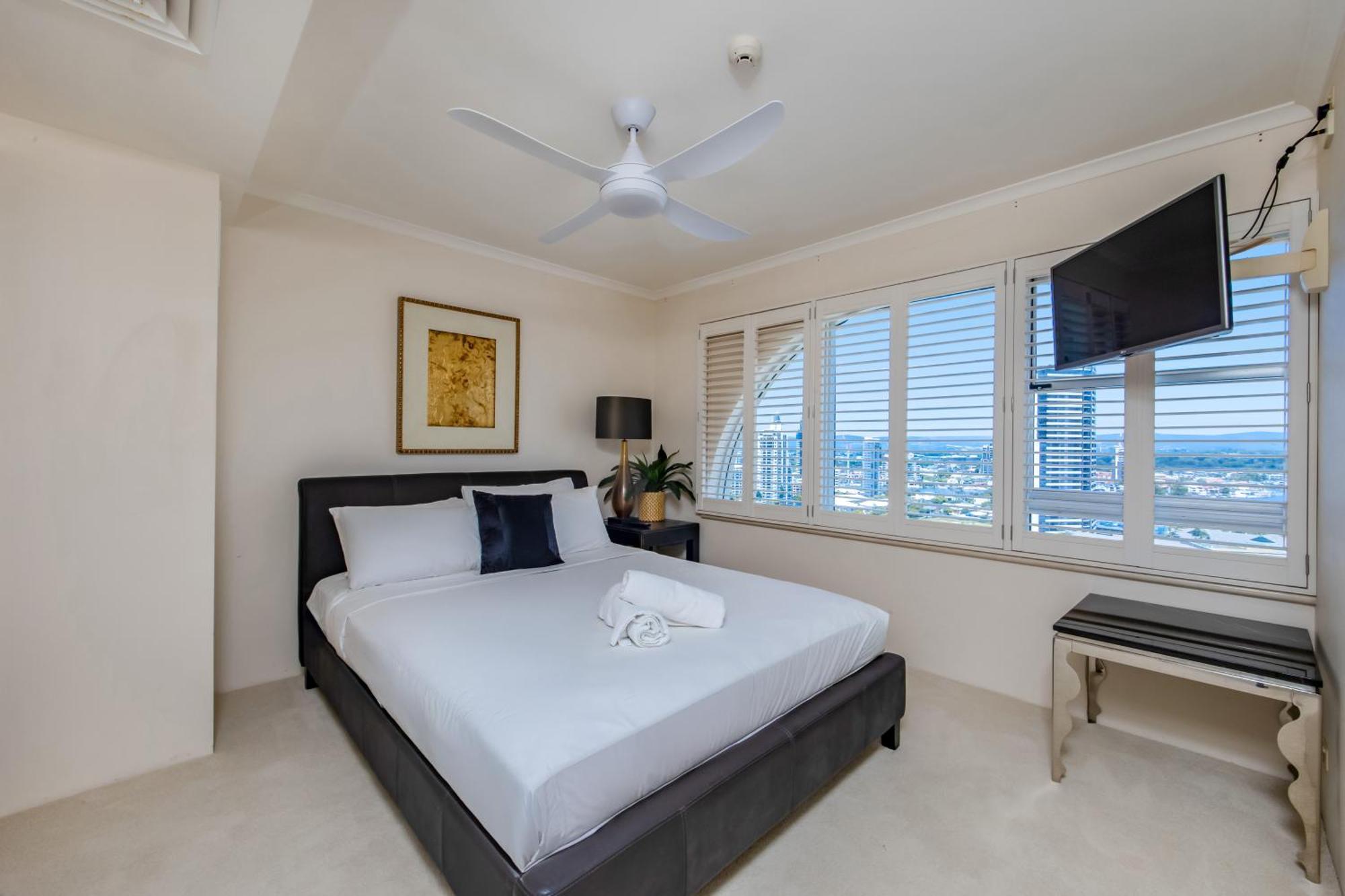 Pacific Plaza Apartments Gold Coast Room photo