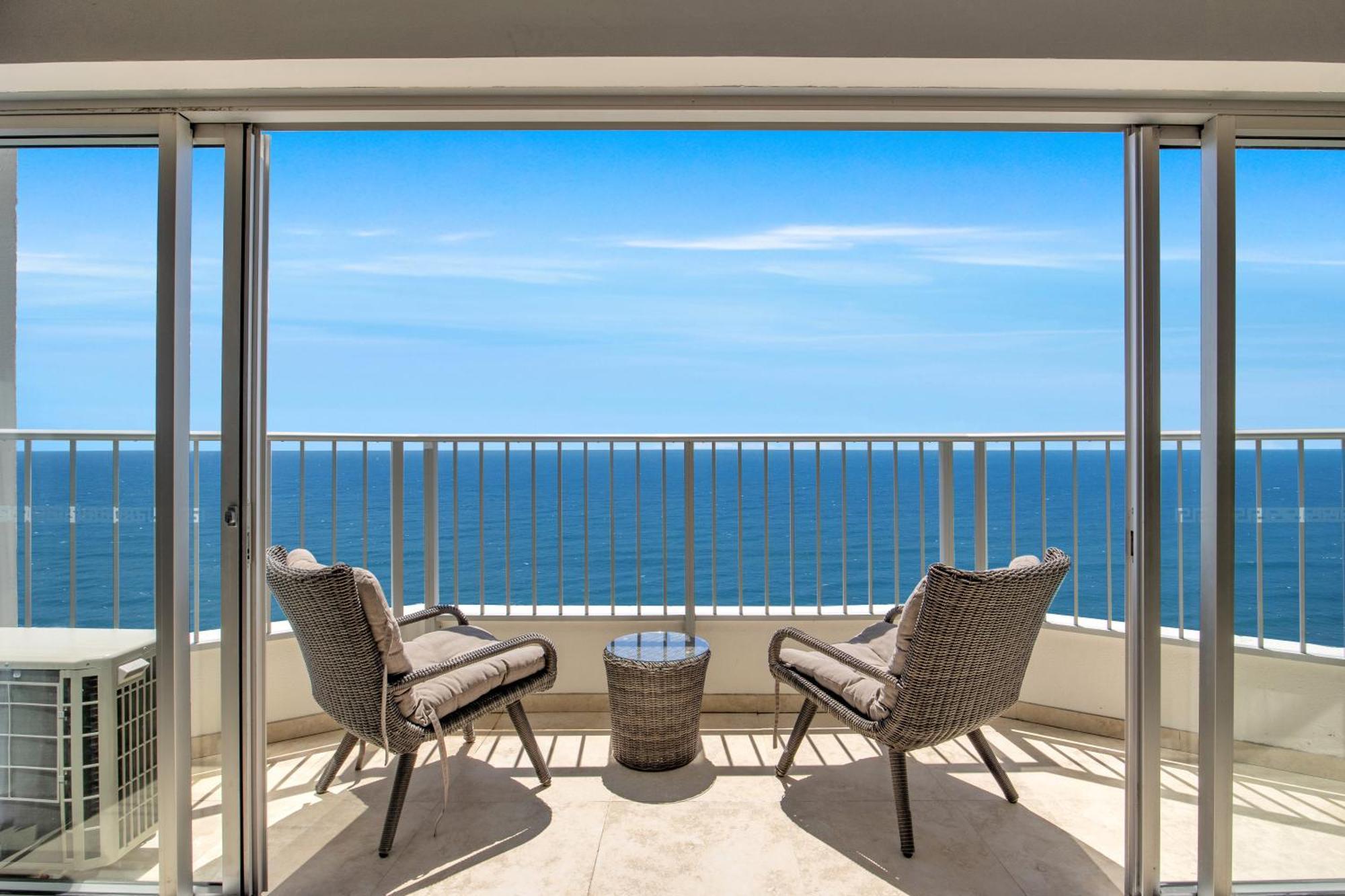 Pacific Plaza Apartments Gold Coast Exterior photo